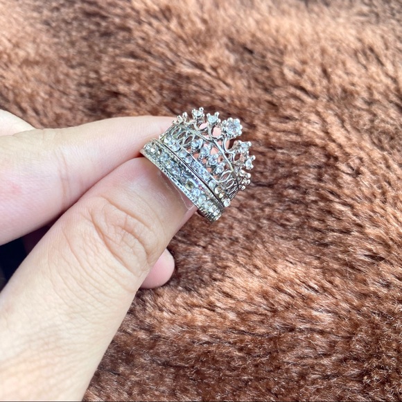 💍Stone Studded set of 2 Queen Ring for Women💍 - Picture 2 of 5